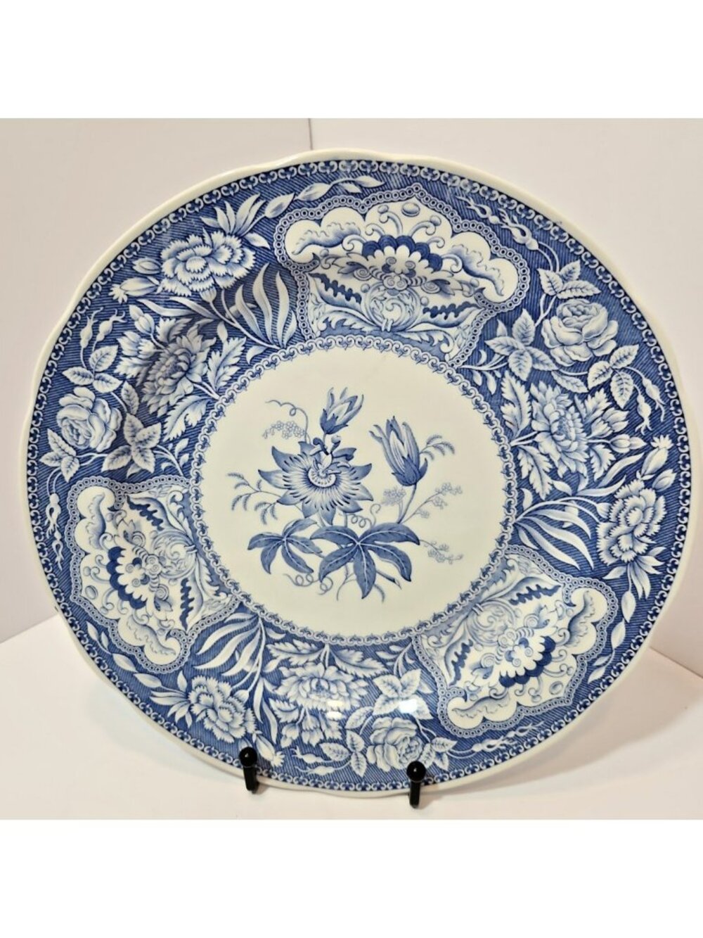 The Spode Blue Room Collection "Floral" Plate Made in England 10.5" Blue White